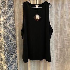Black sleeveless tank top with ribbing detail.